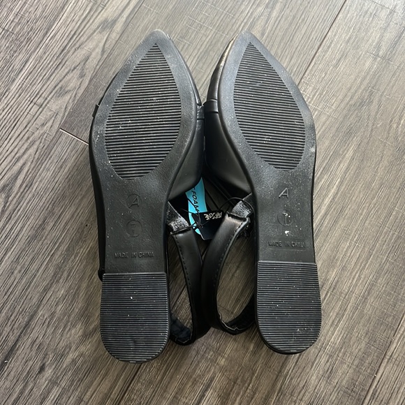 Ardene Flats - Picture 2 of 2